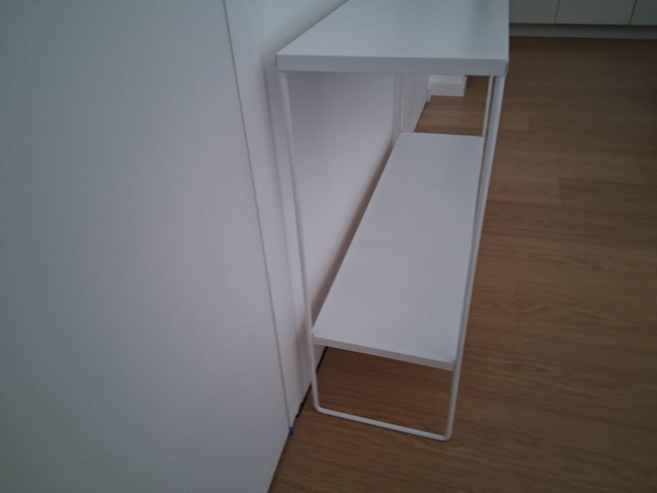Konsola   biała metalowa Westwing
