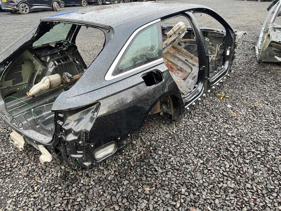 あ～ちゃん0726 様 Audi A6 C8 Четверть правая левая передняя задняя: 800 $ - Кузова