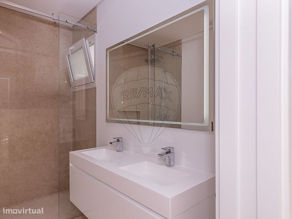 Apartamento T4 para venda