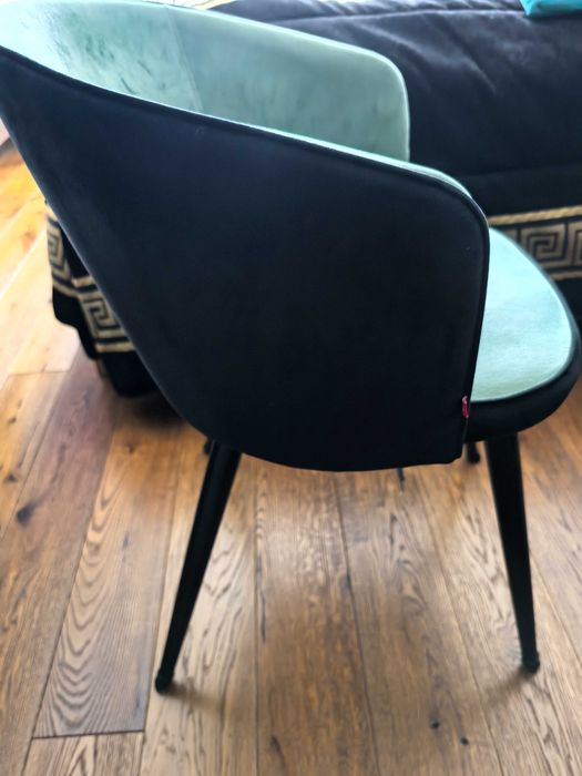 Sprzedam 3 szt fotele do jadalni w kolorze zielonym tył czarny