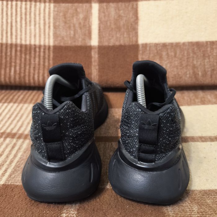 Чоловічі кросівки adidas