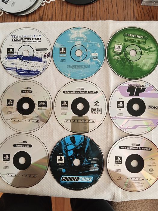 Gry na PlayStation 1 bez opakowań.Same płyty.
