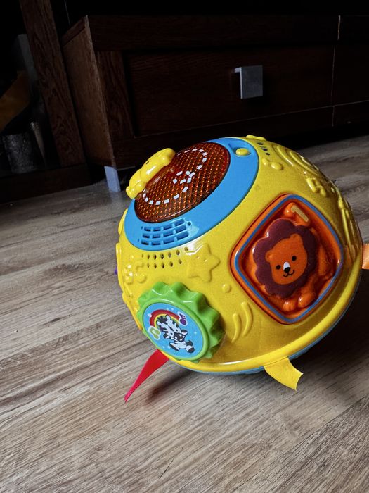 Kula hula vtech zabawka spiewajaca, swiecaca raczkowanie