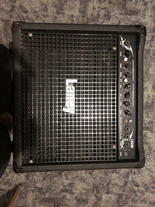 Комбік, гітарний підсилювач Laney LX35R