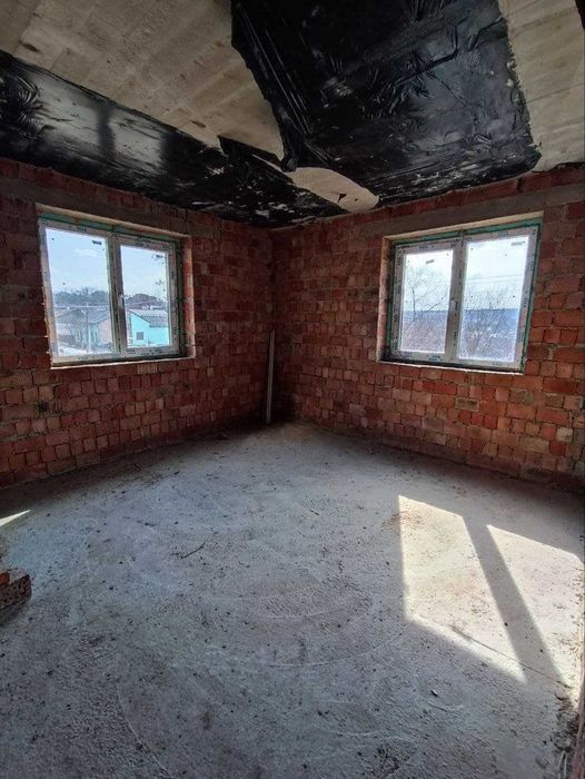 Будинок 280 м\2 + 7 соток для IT компанії в центрі Чернівці