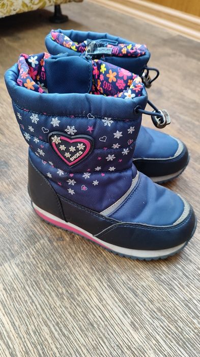 Взуття для дівчинки