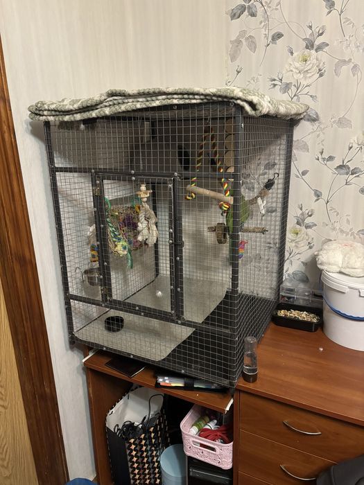 Продам клітку для папуги