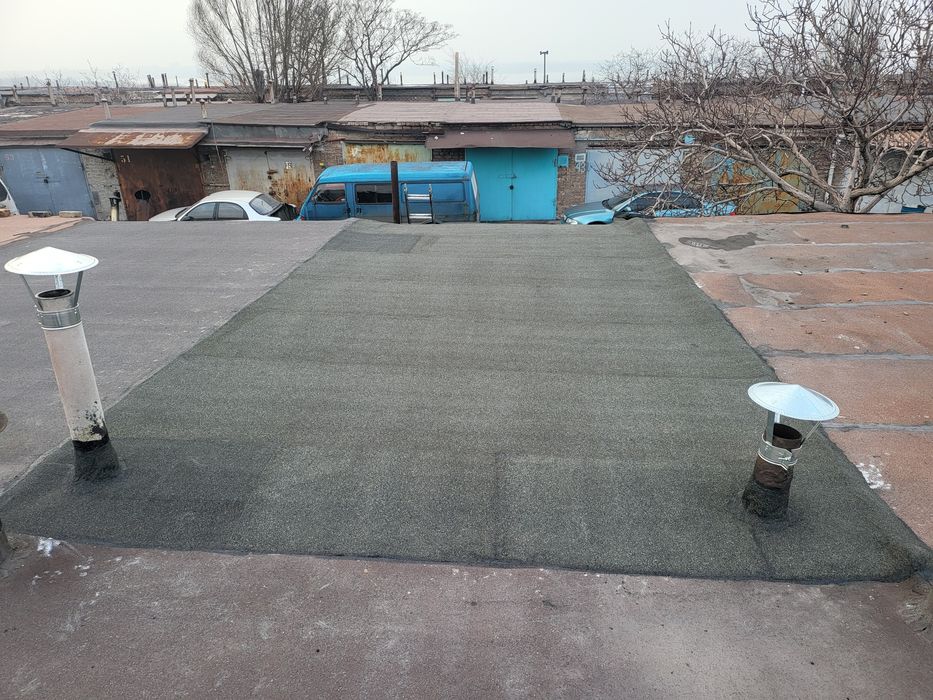 Ремонт крыши гаража  еврорубероидом материал +работа 6500гривен.