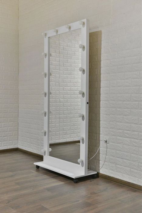 Зеркало на колесиках 180/80