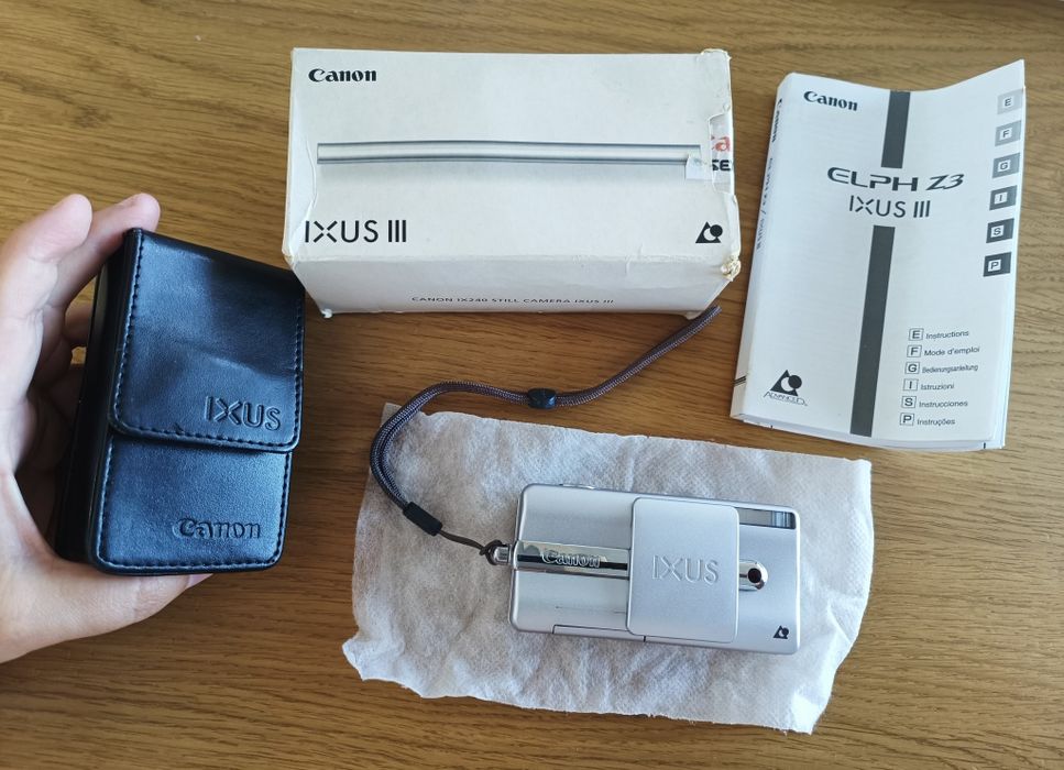 Máquina fotográfica Canon Ixus III