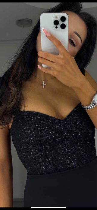 Сукня вечірня чорна миди