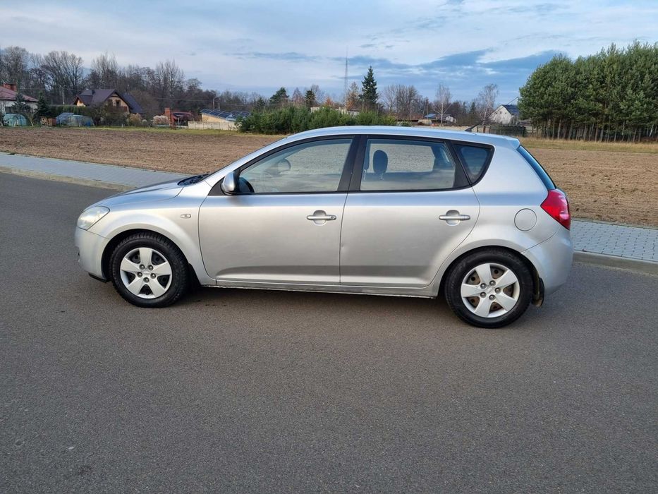 KIA Ceed 2.0 CRDI 140 KM | 2009 | Po rozrządzie | Hatchback !!