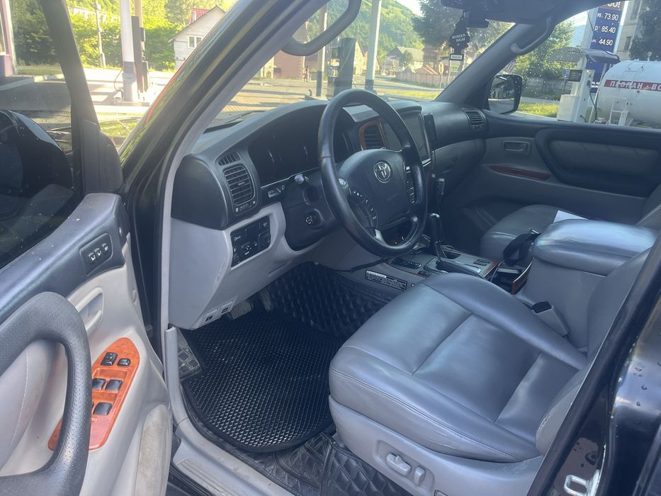 Продам Toyota Land Cruiser 100