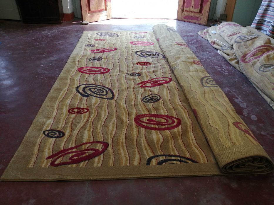 Carpete (Grande) Inglesa - Boa Qualidade - Pouco uso