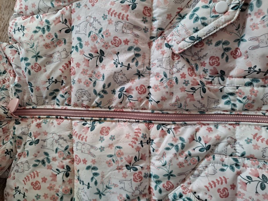 Kurteczka zimowa wraz z czapeczka c&a