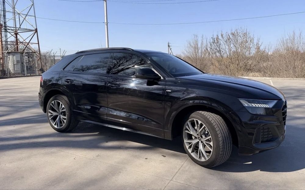 Продам Авто Audi q8