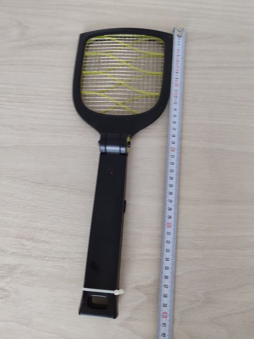 Електромухобойка на батарейках