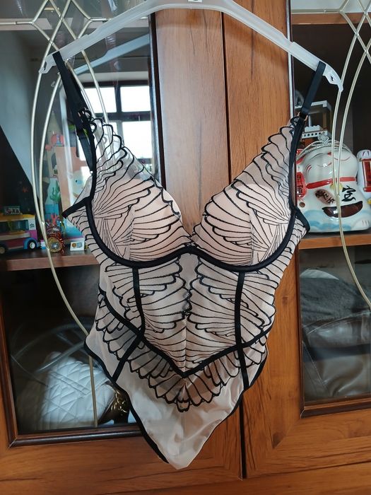Body nowe eleganckie nie chodzone