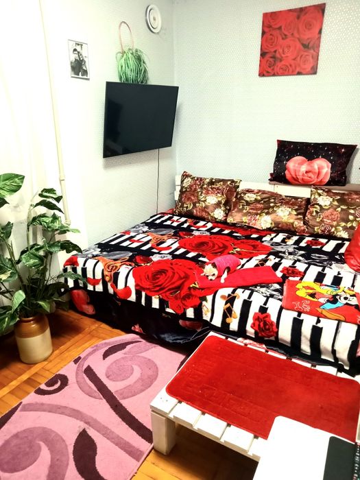 посуточно. 2 комн. Жд. Свет есть