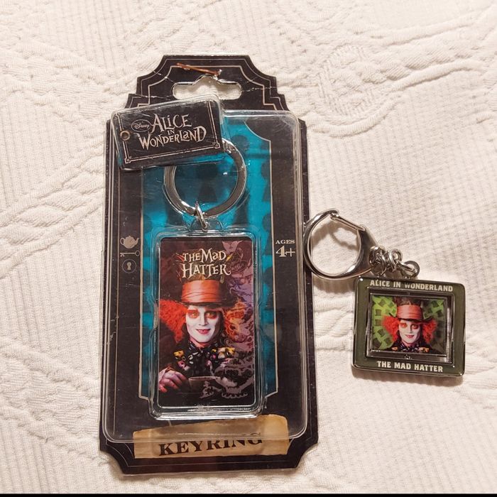 Porta-Chaves Disney Mickey Sininho Winnie Pooh Alice  País  Maravilhas