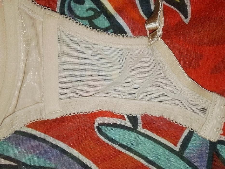 Biustonosz F&F 34/75 DD/E