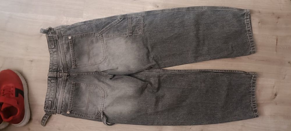 Продам джинси Bershka ,H&M для дівчинки 11-12 р. р.158
