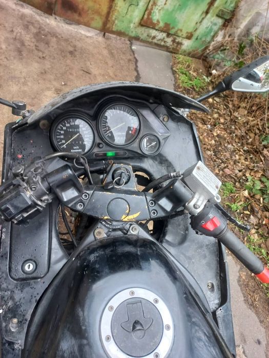 Мотоцикл кавасакиZZR 600