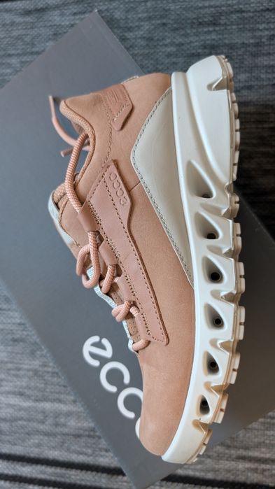 35 р ECCO Multi Vent W Low Gtx Nub Biom Gore Tex Surround YAK