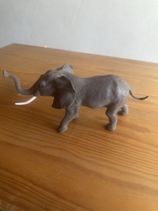 Elefante de brincar