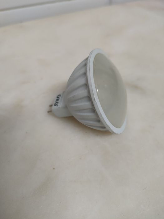 Lâmpada de baixo consumo usado em bom estado todos a funcionar