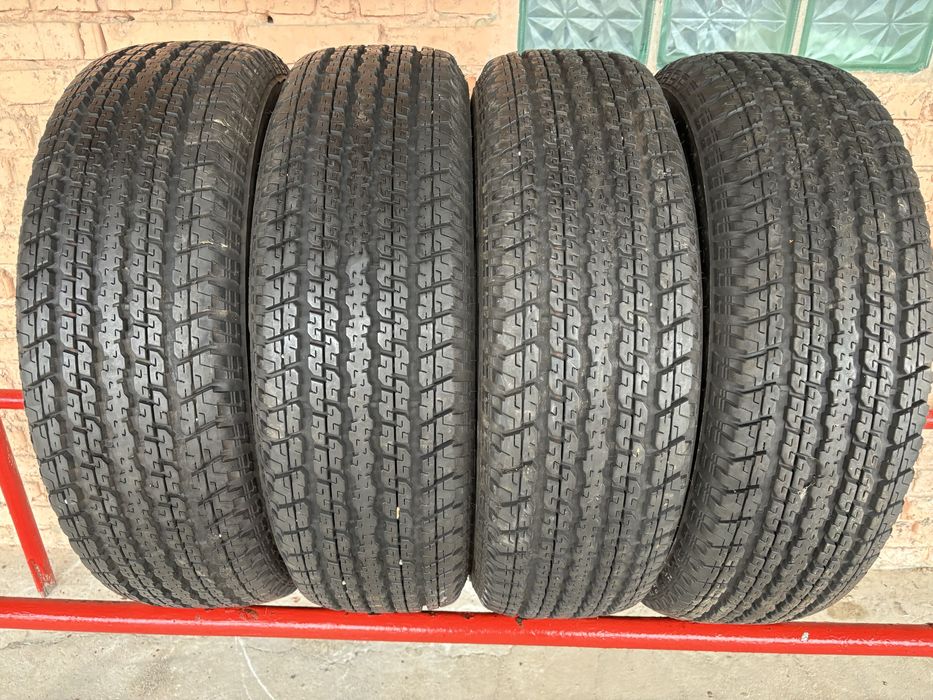 Комплект всесезоних шин 255/70R18 Bridgestone