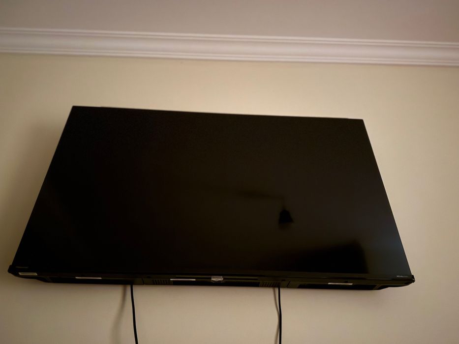 Televisão Hisense 43" 43A6N DLED UHD Smart TV 4K HDR10+