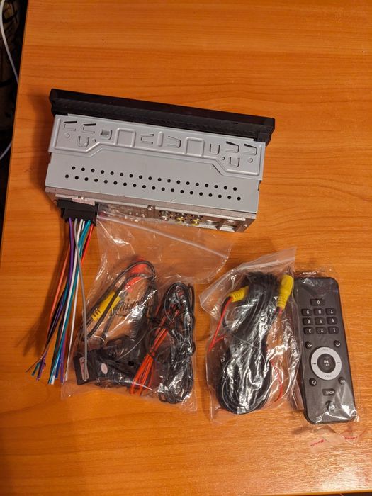 Андроід 1din магнітола з камерою