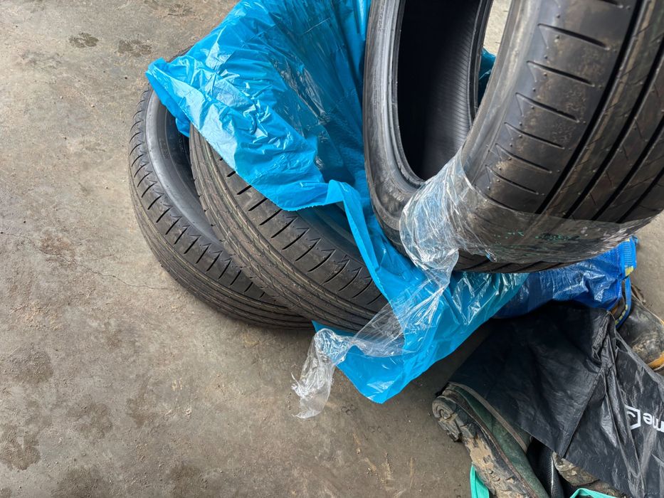 Opony 235/55/  19 Nowe