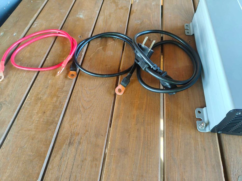 Qoltec Monolith 51919 prostownik ładowarka 12V 90A