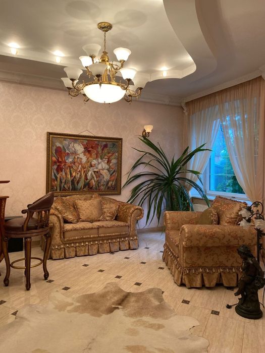Елітний маєток в місті, вул. Вишгородська, Подільський район, 25 соток