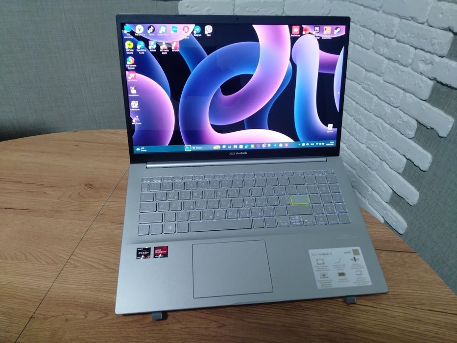 ASUS VivoBook 15 OLED