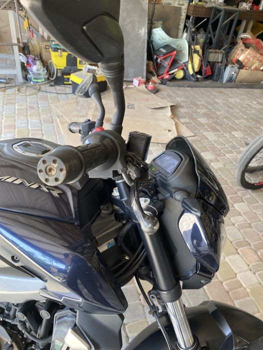 Мотоцилк Bajaj Dominar 400