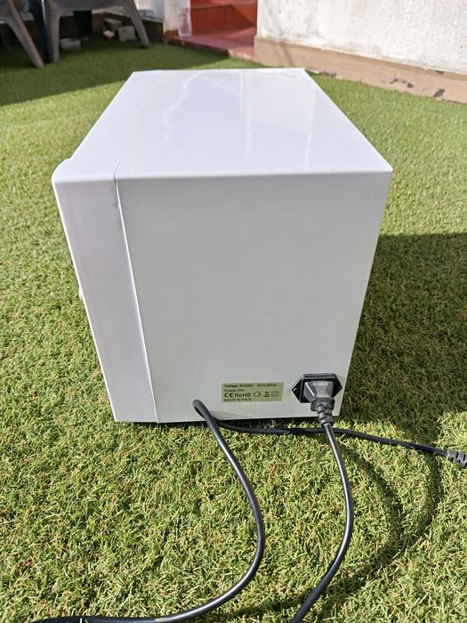 Armário Esterilizador UV 220V 6W com Temporizador – 2 Prateleiras