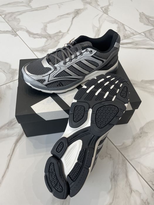 Кросівки Adidas Spiritain 2000