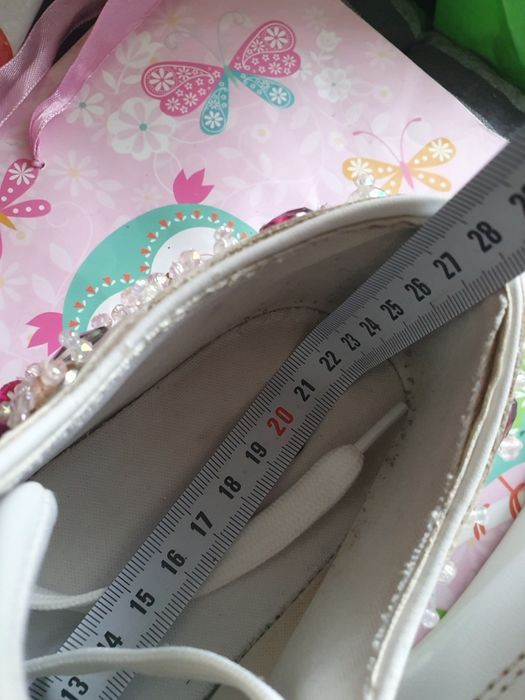 Trampki z kryształkami