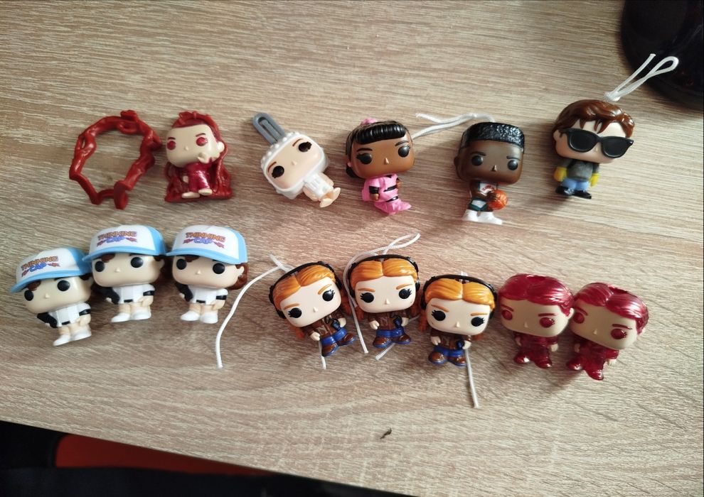 фігурки Stranger Things × Kinder Joy