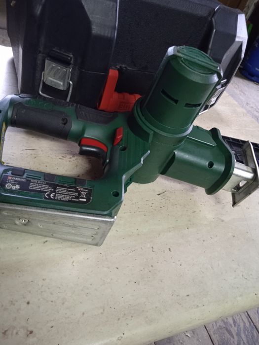 Piła szablasta 2 w 1