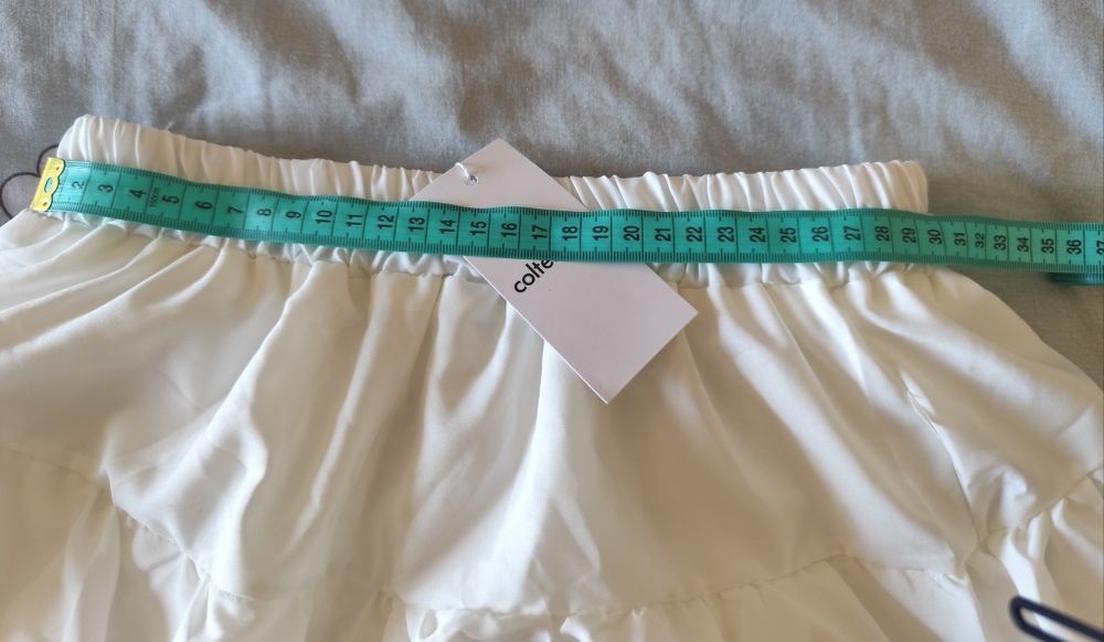 Біла спідниця шорти