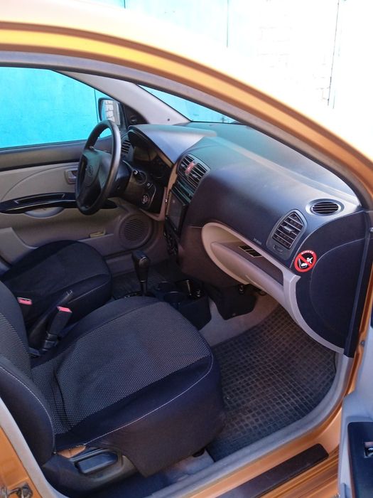 Продам автомобіль KIA Picanto 2005 року
