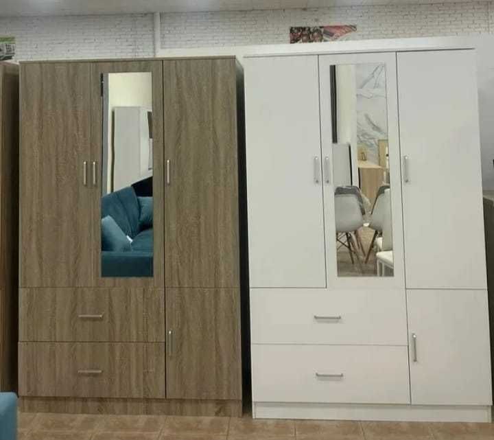 LIQUIDAÇÃO!! ROUPEIRO DE 3 PORTAS COM ESPELHO + PORTES POR 205€