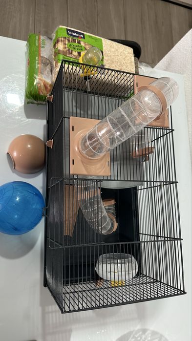 Jaula grande para hamster  25€
