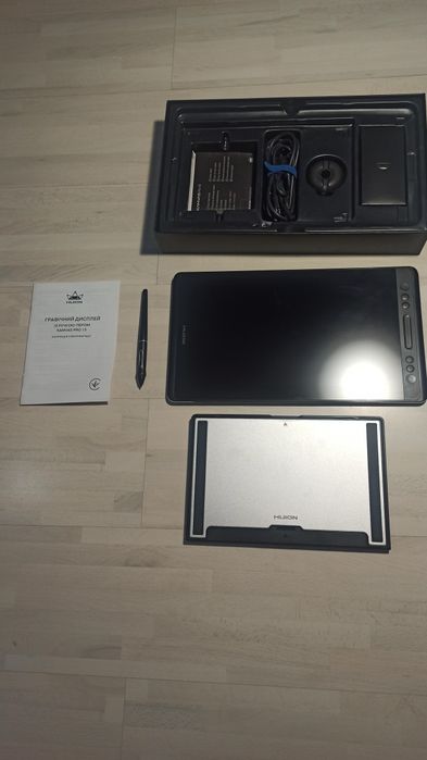 Графічний планшет Huion Kamvas Pro 13