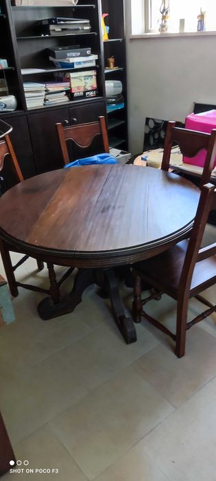 Mesa e 6 cadeiras