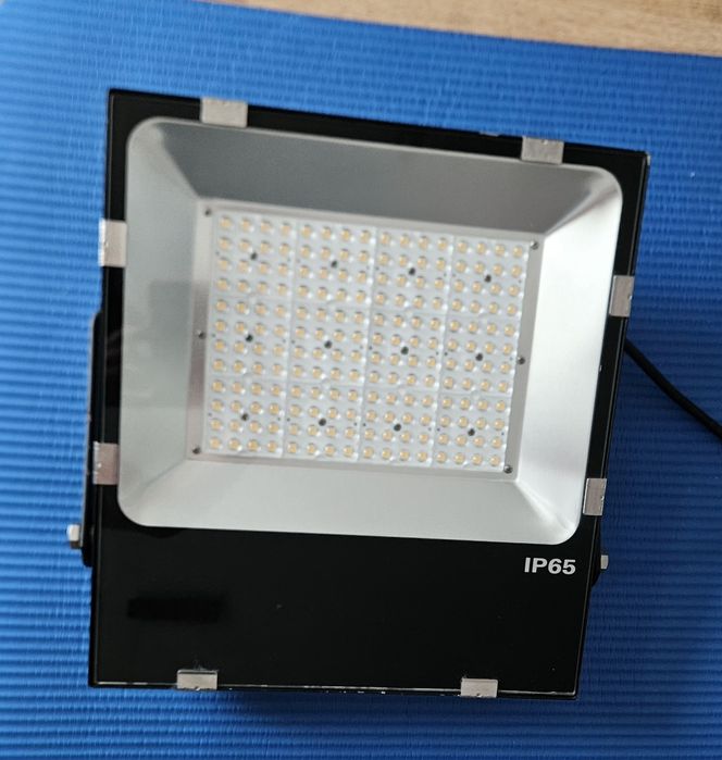 Mega mocną lampa led ip65